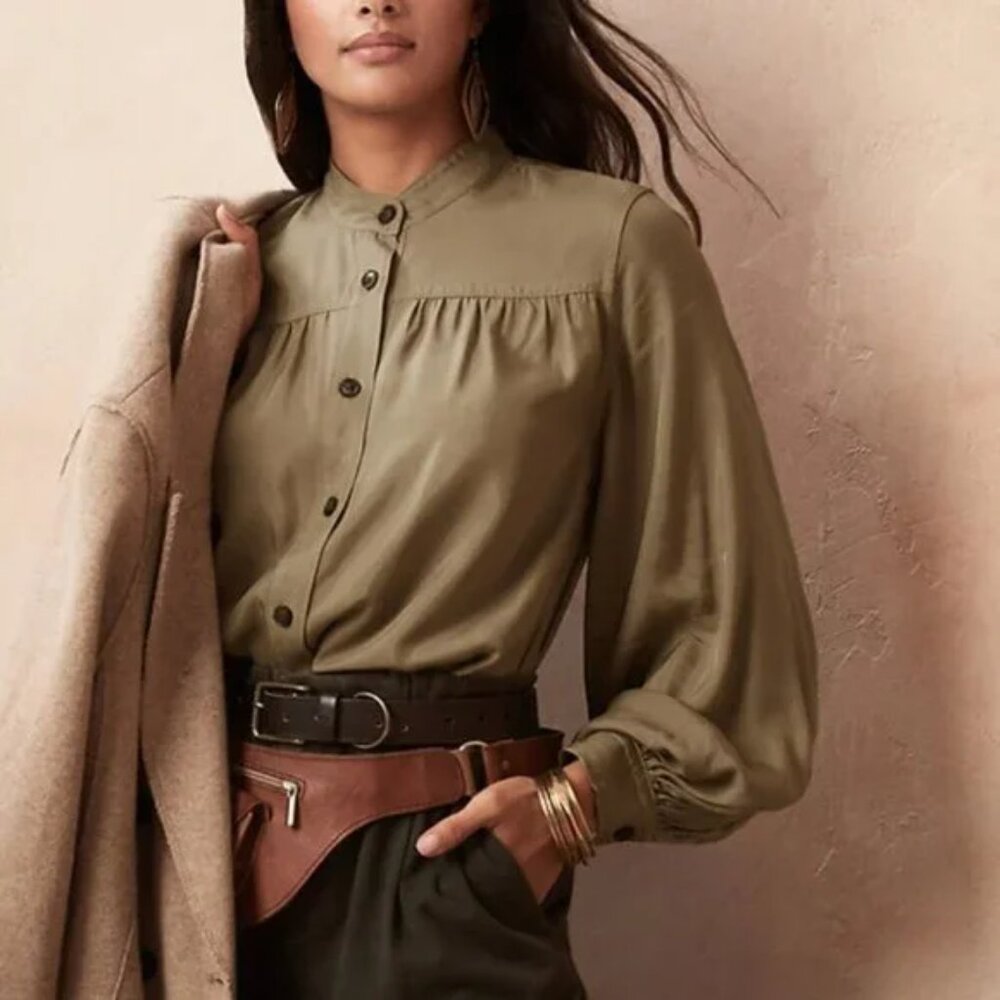 Banana Republic Poet-Sleeve Blouse L